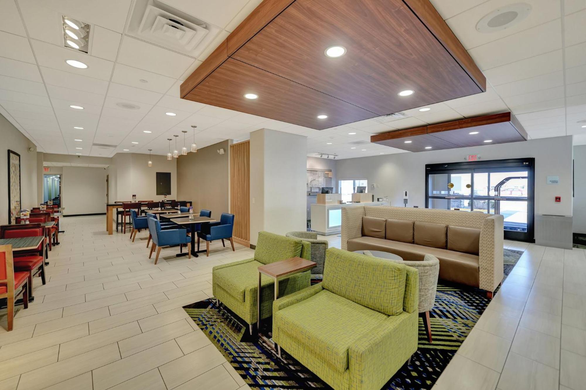 Holiday Inn Express Hotel&Suites Beatrice Exterior foto