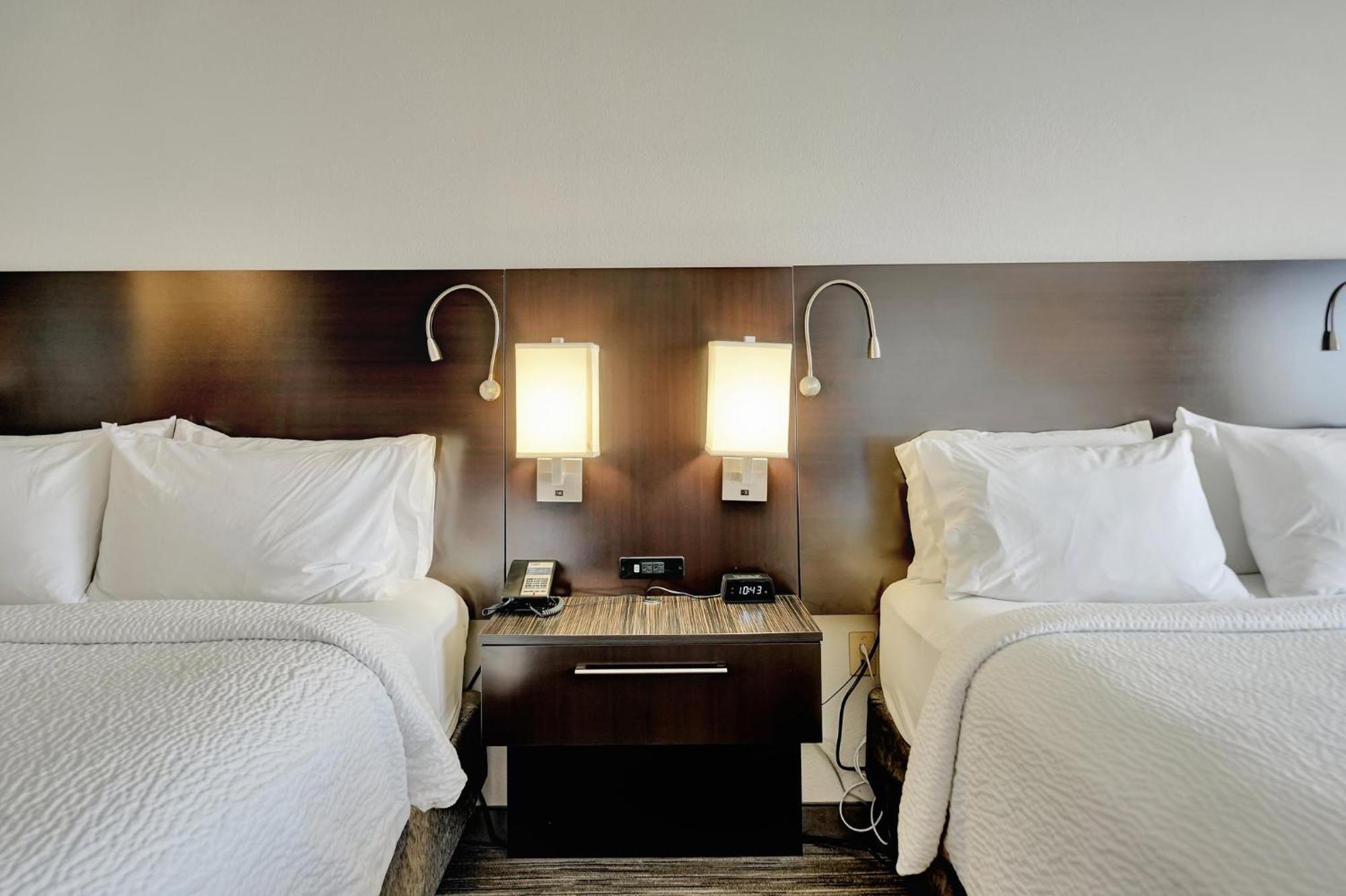 Holiday Inn Express Hotel&Suites Beatrice Exterior foto