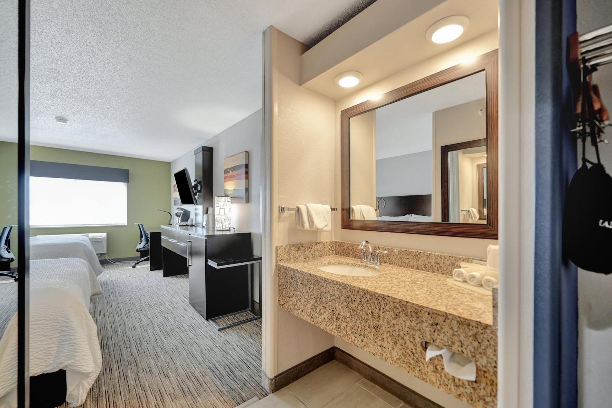 Holiday Inn Express Hotel&Suites Beatrice Exterior foto
