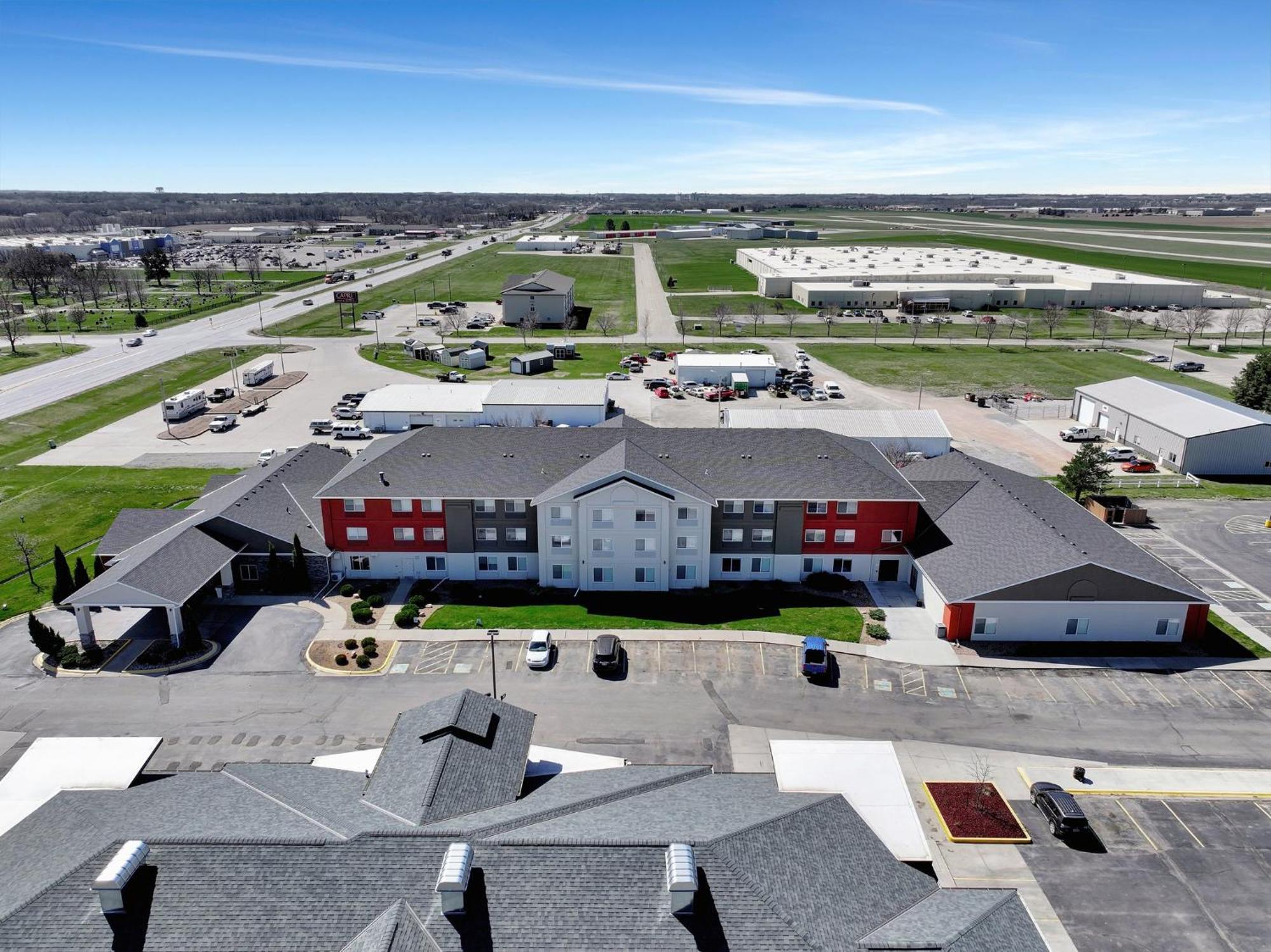 Holiday Inn Express Hotel&Suites Beatrice Exterior foto